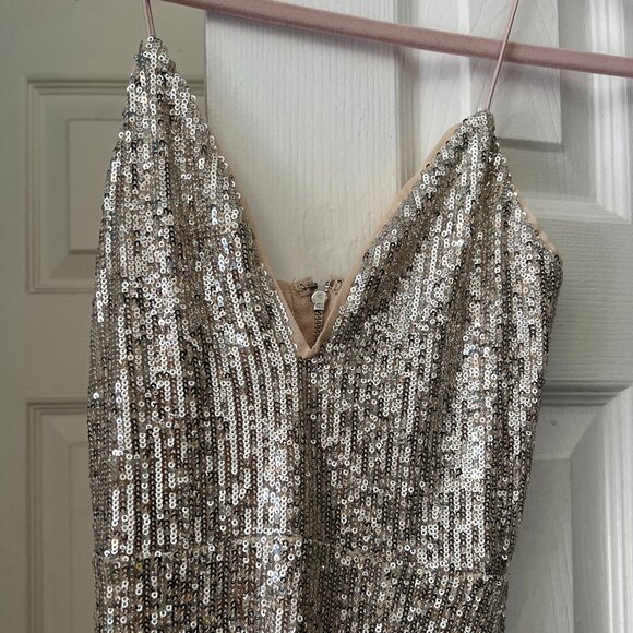 Sequin Bodycon Midi Dress - Picture 2 of 7
